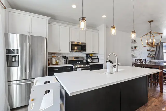 1056 W Painted Horse Ln, Bluffdale, UT 84065 - #2