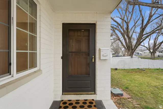 984 S Montgomery St W, Salt Lake City, UT 84103 - #3