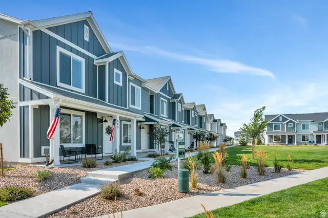 388 N Regatta Ln, Saratoga Springs, UT 84045 - #2