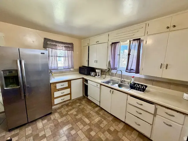 265 E Main St, Castle Dale, UT 84513 - #3
