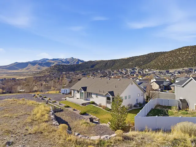4001 E Eagle Top Ct N, Eagle Mountain, UT 84005 - #2