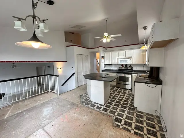 2003 W Apple Farms Rd S, West Valley City, UT 84119 - #3