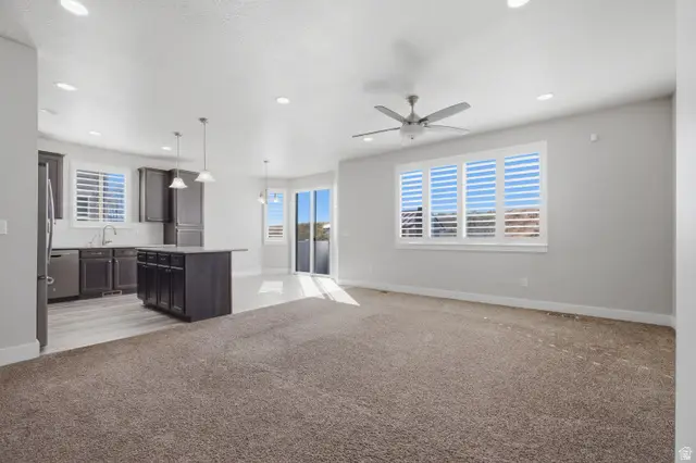 5377 W Iron King Dr, Herriman, UT 84096 - #3