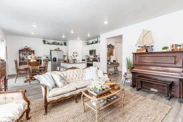 1219 S Raintree Ln W, Santaquin, UT 84655 - #3