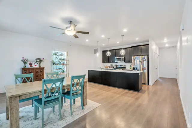 10712 S Kestrel Rise Rd, South Jordan, UT 84009 - #3