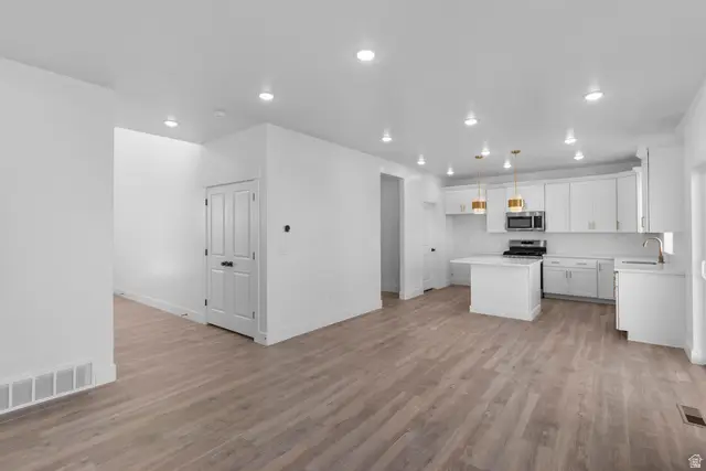 2414 W Santa Fe Dr, Mapleton, UT 84664 - #3