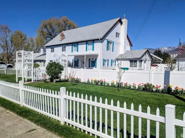 5109 S Taroona Dr, Holladay, UT 84117 - #1