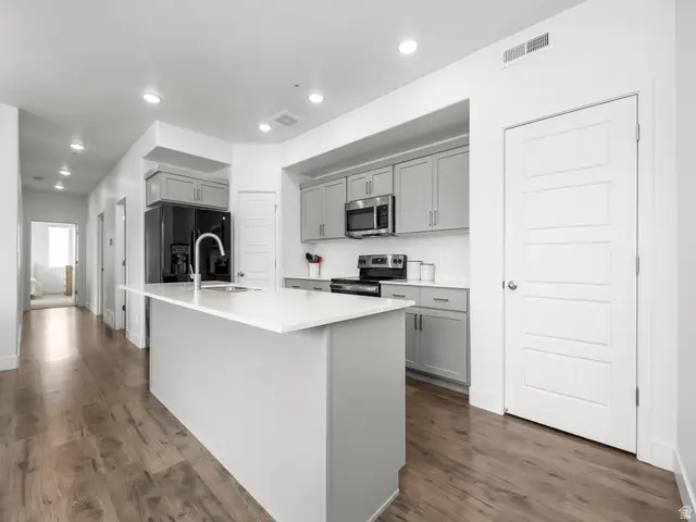 1076 W 490 S #204, American Fork, UT 84003 - #2