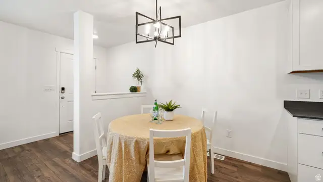 274 N Portside Ln, Saratoga Springs, UT 84045 - #3