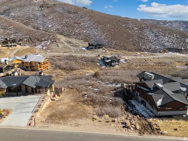 11574 N Soaring Hawk Ln #52, Hideout, UT 84036