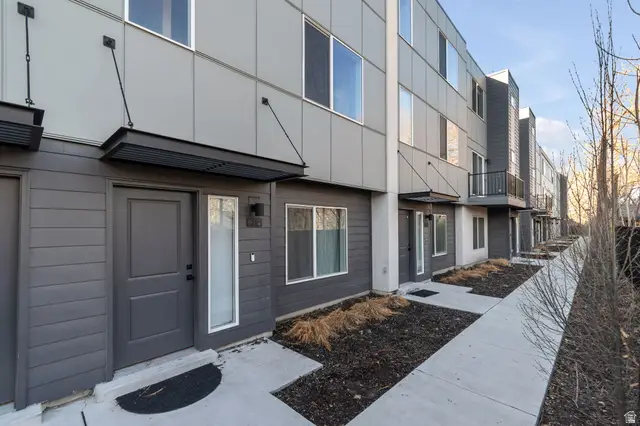 359 N 700 W #21, Salt Lake City, UT 84116 - #2