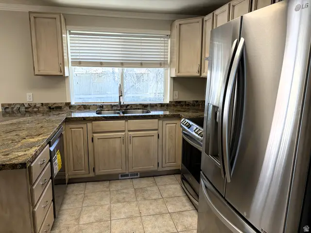 5780 Village Way, South Ogden, UT 84403 - #3