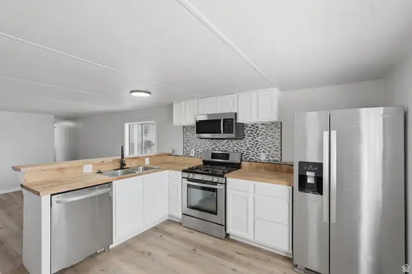 1260 W 450 N, Clearfield, UT 84015