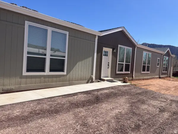 447 E Newel Ave, Hildale, UT 84784