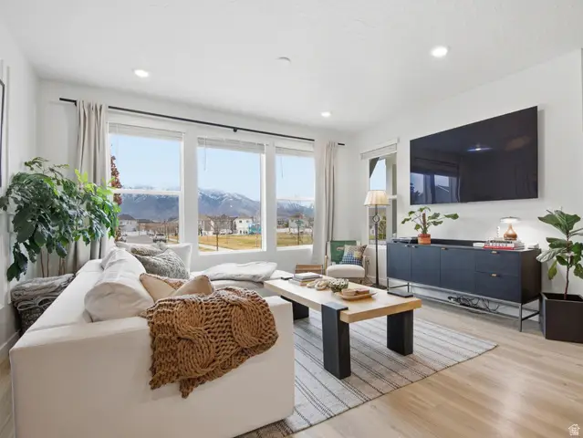 11536 S Old Cedar Dr, South Jordan, UT 84095 - #3