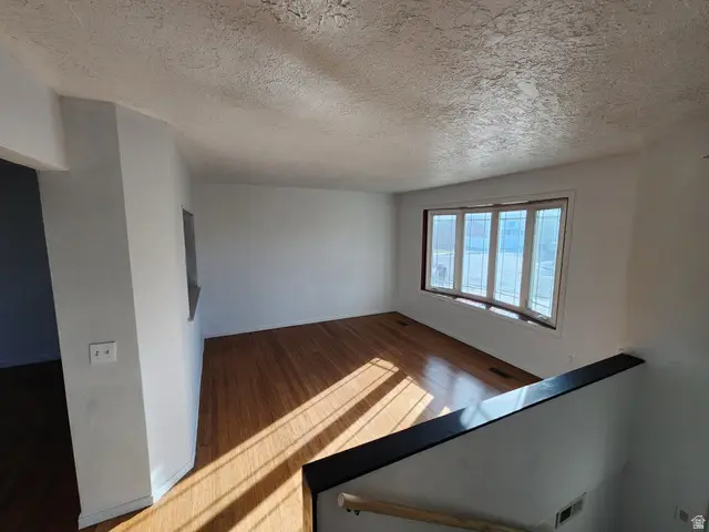 6223 S Clara Dr, Taylorsville, UT 84129 - #2