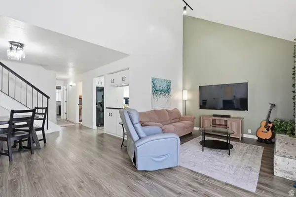 8109 S Cottonwood Hills Cir S, Sandy, UT 84094