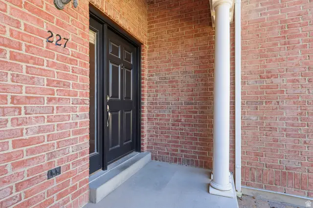 227 E Sunshine Dr, Saratoga Springs, UT 84045 - #3