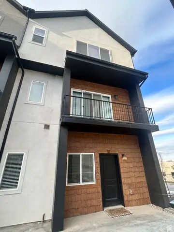 37 E Vantage Dr, North Salt Lake, UT 84054 - #1
