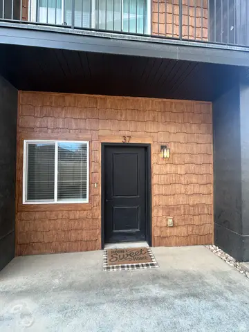 37 E Vantage Dr, North Salt Lake, UT 84054 - #3