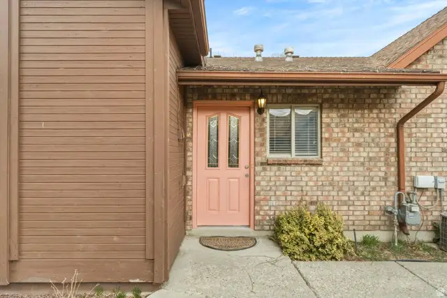 325 W Willow Way, Pleasant View, UT 84414 - #2