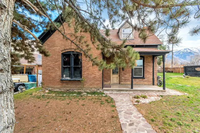 585 S 400 E, Springville, UT 84663 - #1