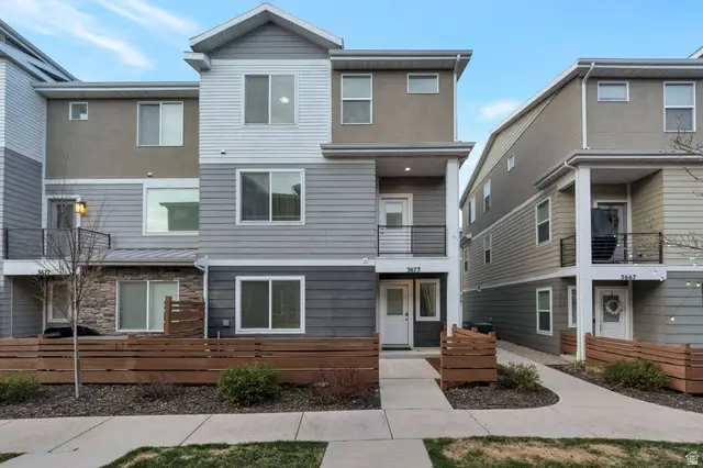 3673 W Golden Sky Ln S, South Jordan, UT 84009 - #2