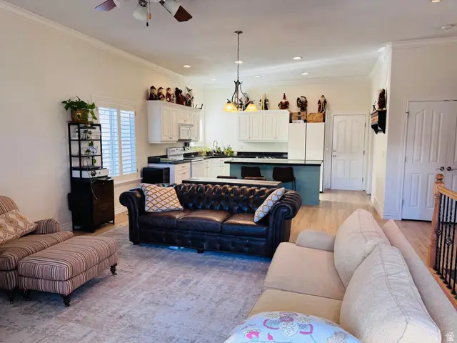 4568 W Temple Shadows Dr, Cedar Hills, UT 84062 - #2