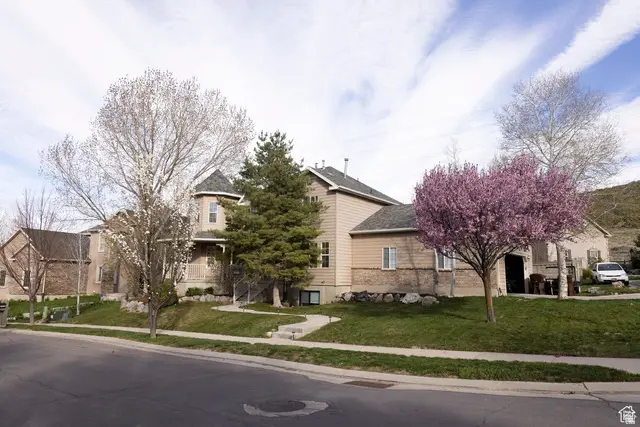 7532 N Castle Rock Rd E, Eagle Mountain, UT 84005 - #2