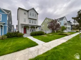 11638 S Skyward Rd W, South Jordan, UT 84009 - #1