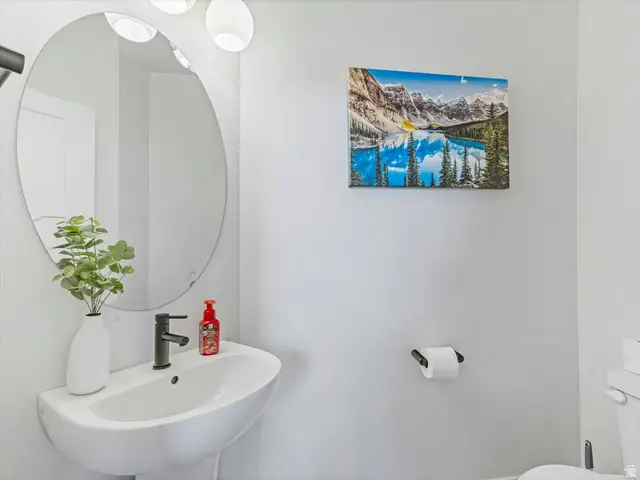 16099 S Truss Dr, Bluffdale, UT 84065 - #3