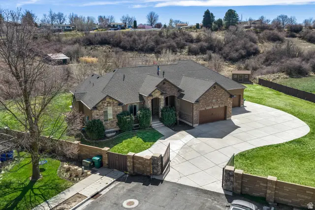 1350 Kays Creek Dr, Layton, UT 84040 - #1
