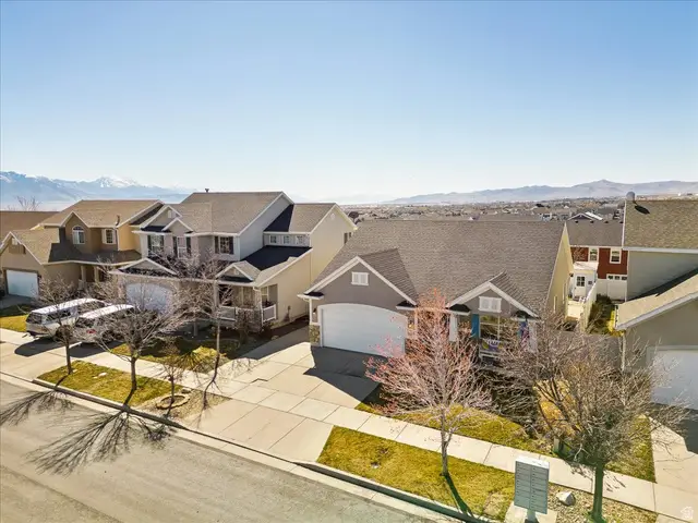 6657 W Haven Maple Dr, West Jordan, UT 84081 - #3