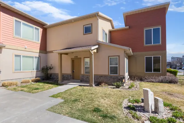 3708 W Periwinkle Dr, South Jordan, UT 84095 - #2