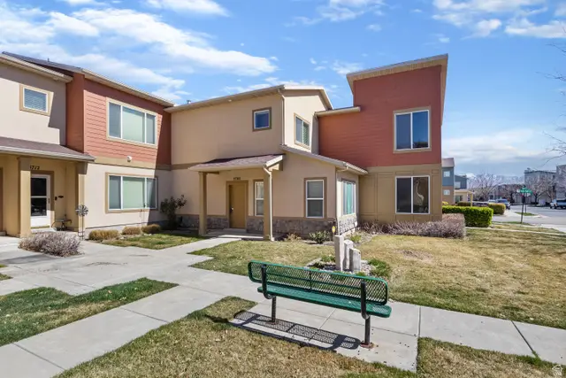 3708 W Periwinkle Dr, South Jordan, UT 84095 - #3