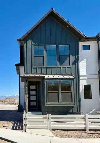 2958 N Lone Pine St #658, Eagle Mountain, UT 84005