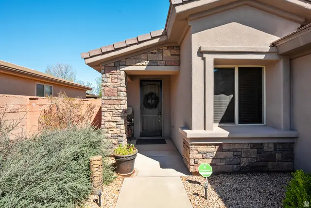 2448 N Expedition Dr, Washington, UT 84780 - #2