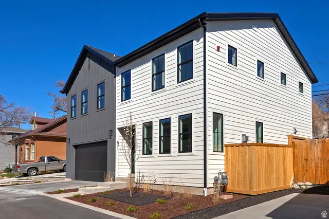 571 S Mcclelland St, Salt Lake City, UT 84102 - #3