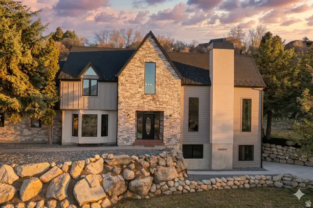 10828 S Lostwood Dr, Sandy, UT 84092 - #2