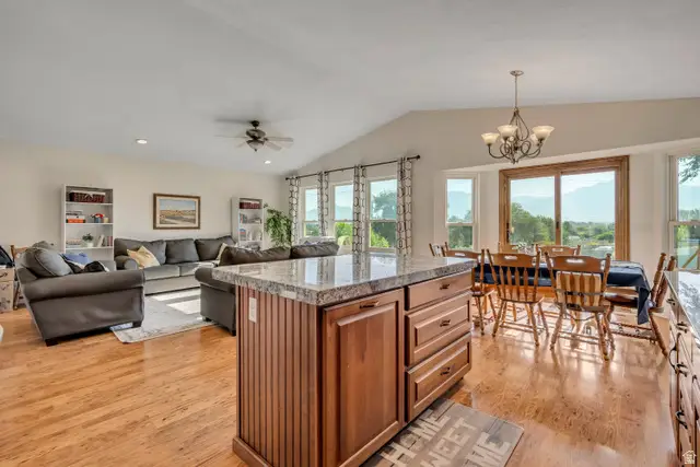 6095 S Karos Cir, Taylorsville, UT 84123 - #2