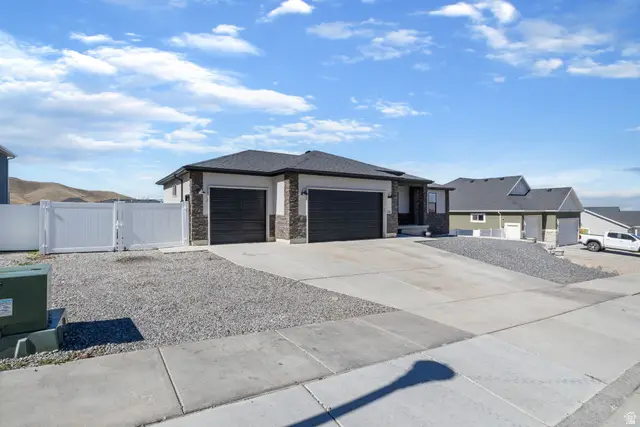 358 S Canyon Overlook Dr, Tooele, UT 84074 - #3