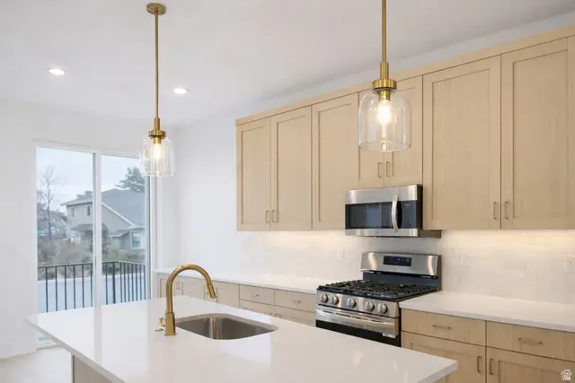 6711 S Vaughn Ln E #7, Midvale, UT 84047 - #3