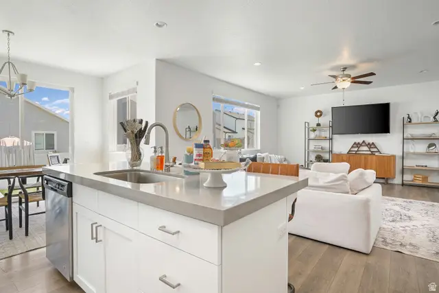 332 E 210 N, Vineyard, UT 84059 - #3