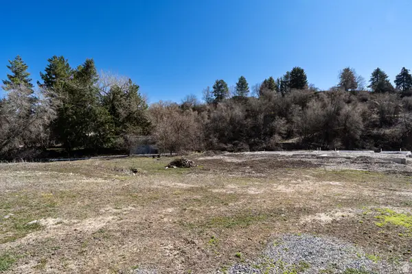 502 Summit Creek Dr, Smithfield, UT 84335