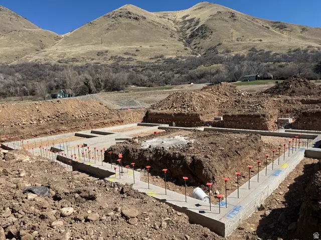 829 S 2200 E, Springville, UT 84663 - #3