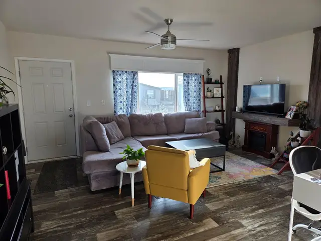 704 E Pine St, Wellington, UT 84542 - #2