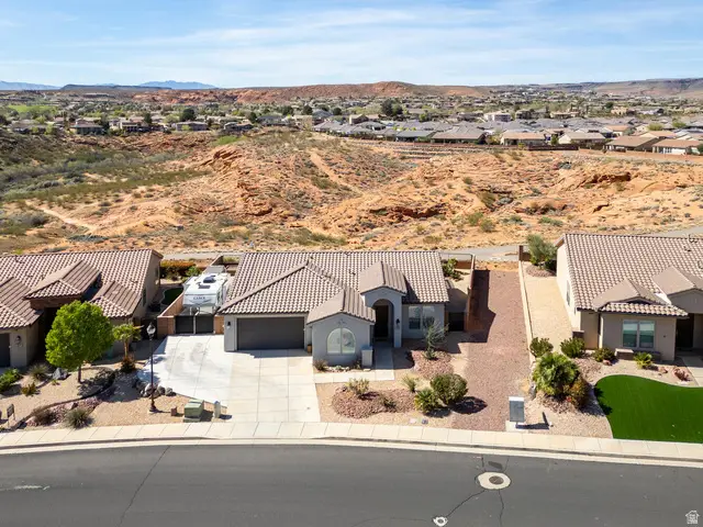 701 N Millcreek Springs Dr, Washington, UT 84780 - #2