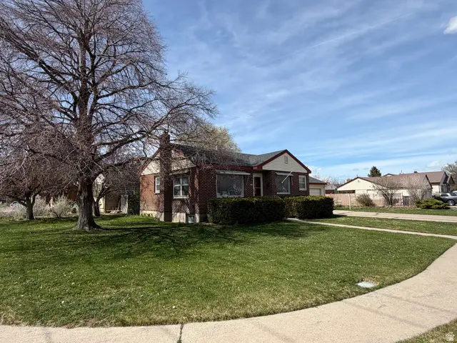 909 Evergreen Dr, Logan, UT 84321 - #3