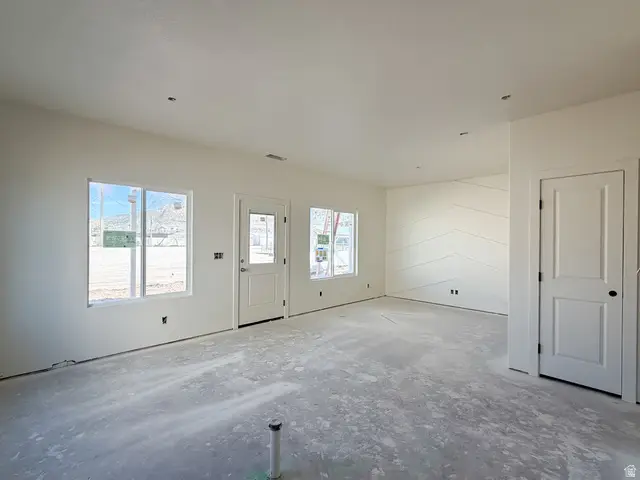 68 Cedar Ln, Malad City, ID 83252 - #2