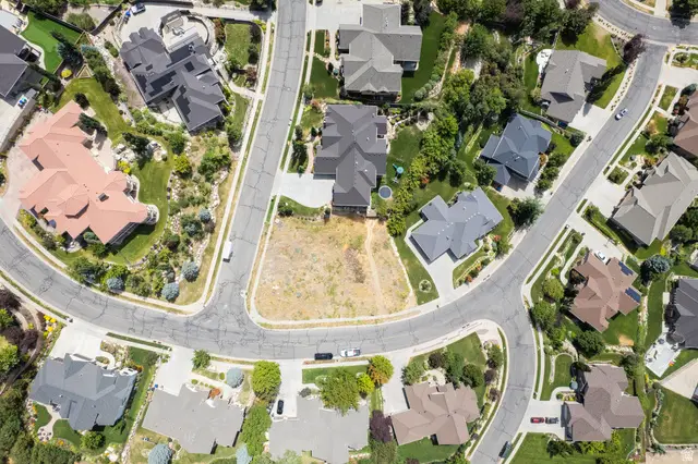 145 E Ford Canyon Dr, Centerville, UT 84014 - #2